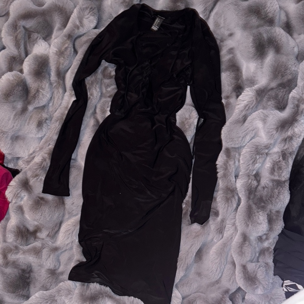 Forever 21 Black Bodycon Bishop Sleeve Dress